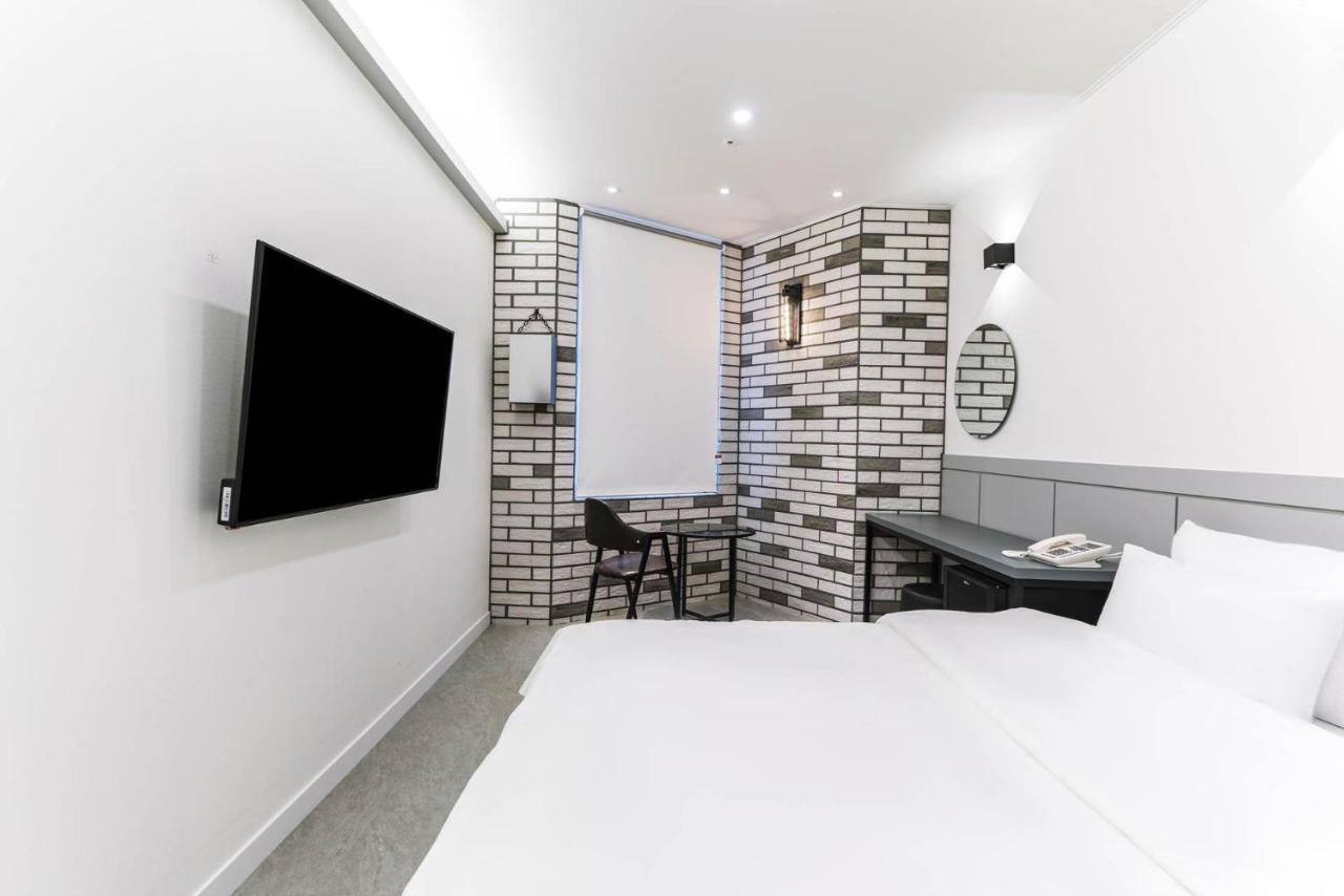 Pyeongtaek Godeok Rich Stay Hotel Exterior photo