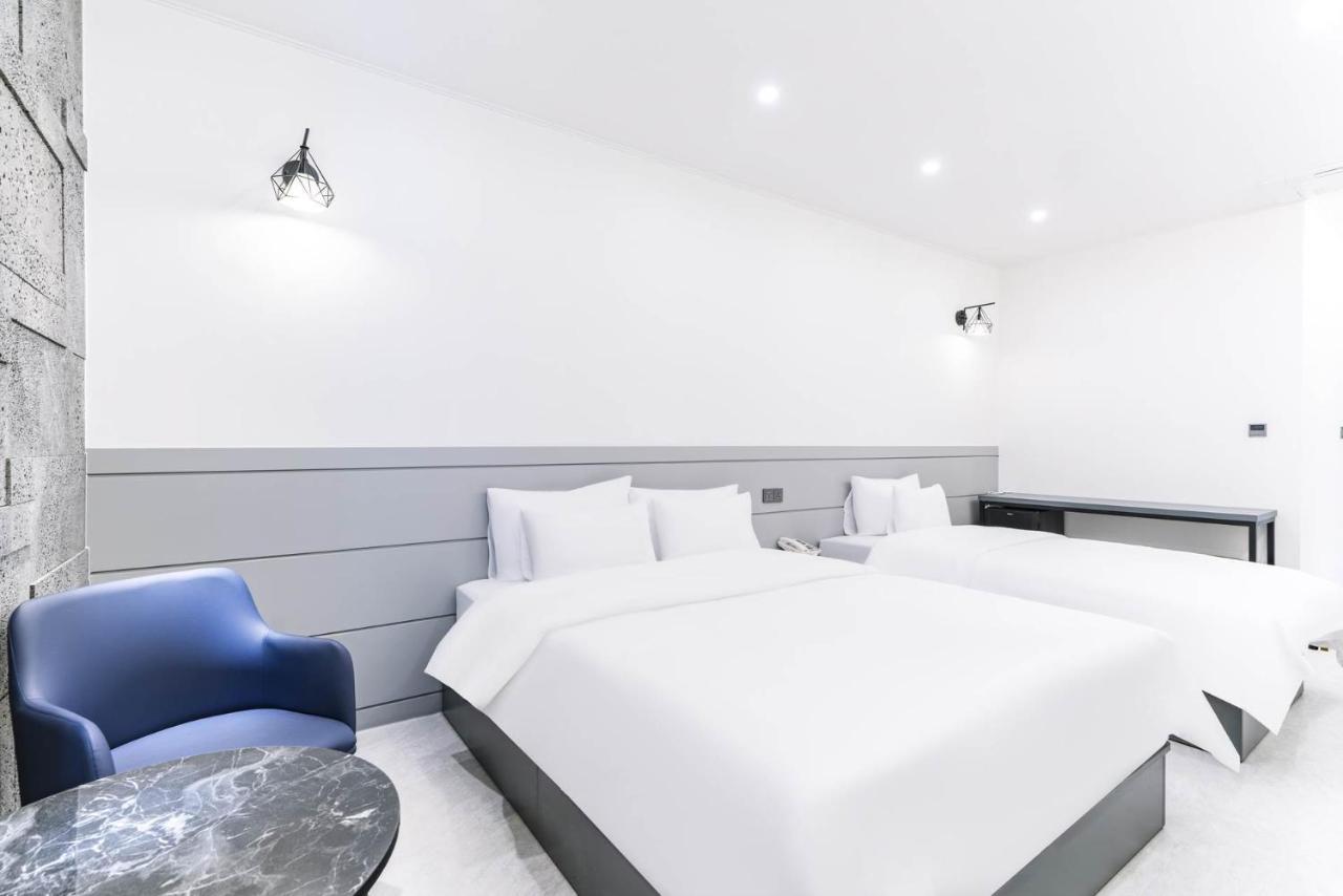 Pyeongtaek Godeok Rich Stay Hotel Exterior photo